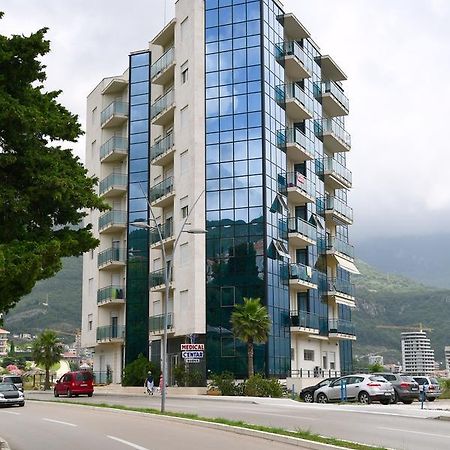 בודווה Apartments Crystall מראה חיצוני תמונה