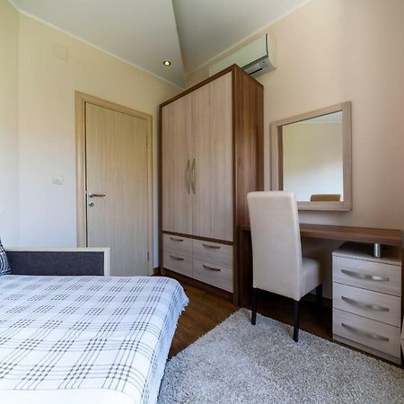 בודווה Apartments Crystall מראה חיצוני תמונה