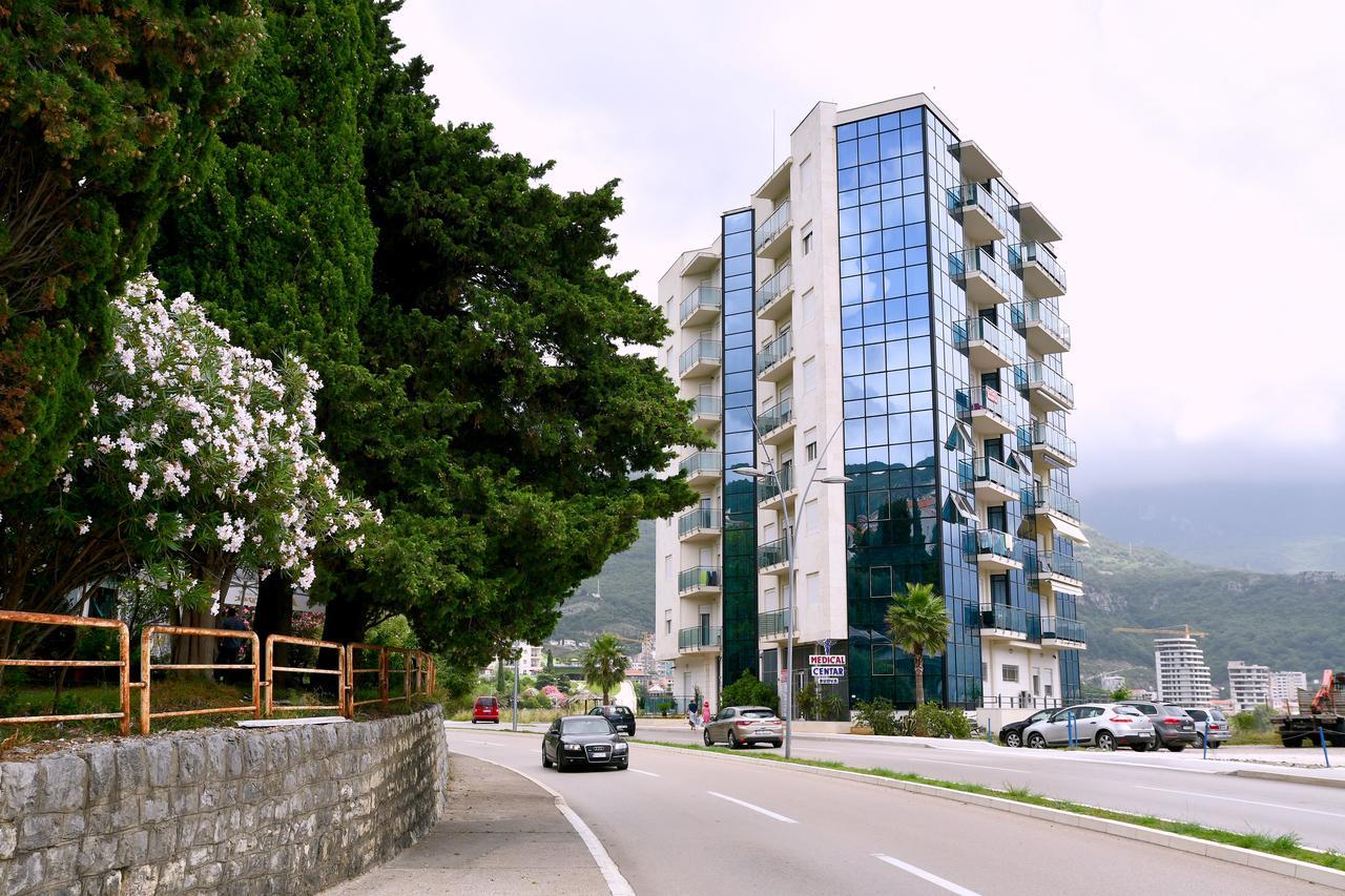 בודווה Apartments Crystall מראה חיצוני תמונה