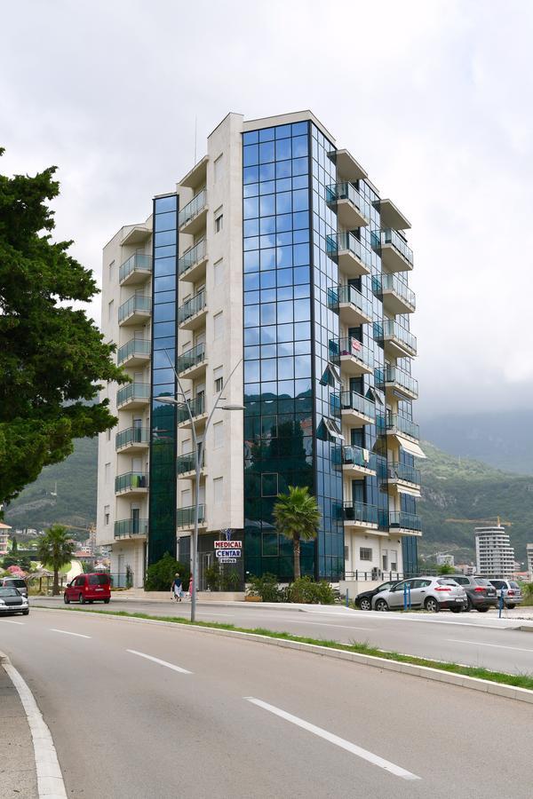 בודווה Apartments Crystall מראה חיצוני תמונה