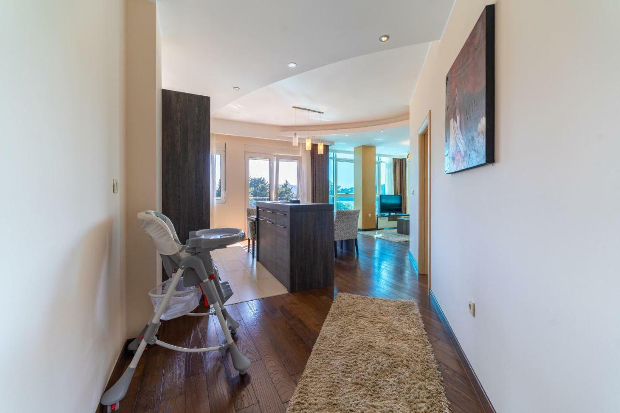 בודווה Apartments Crystall מראה חיצוני תמונה