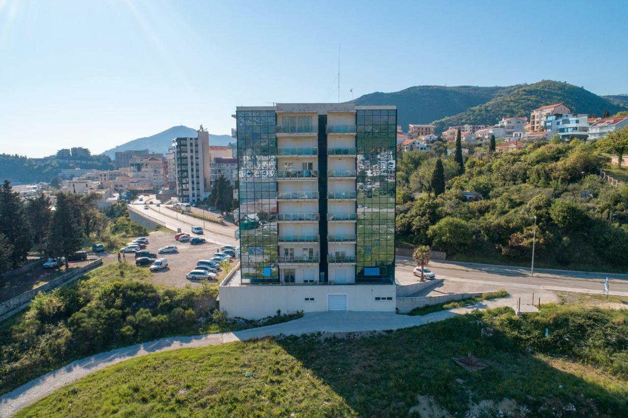 בודווה Apartments Crystall מראה חיצוני תמונה