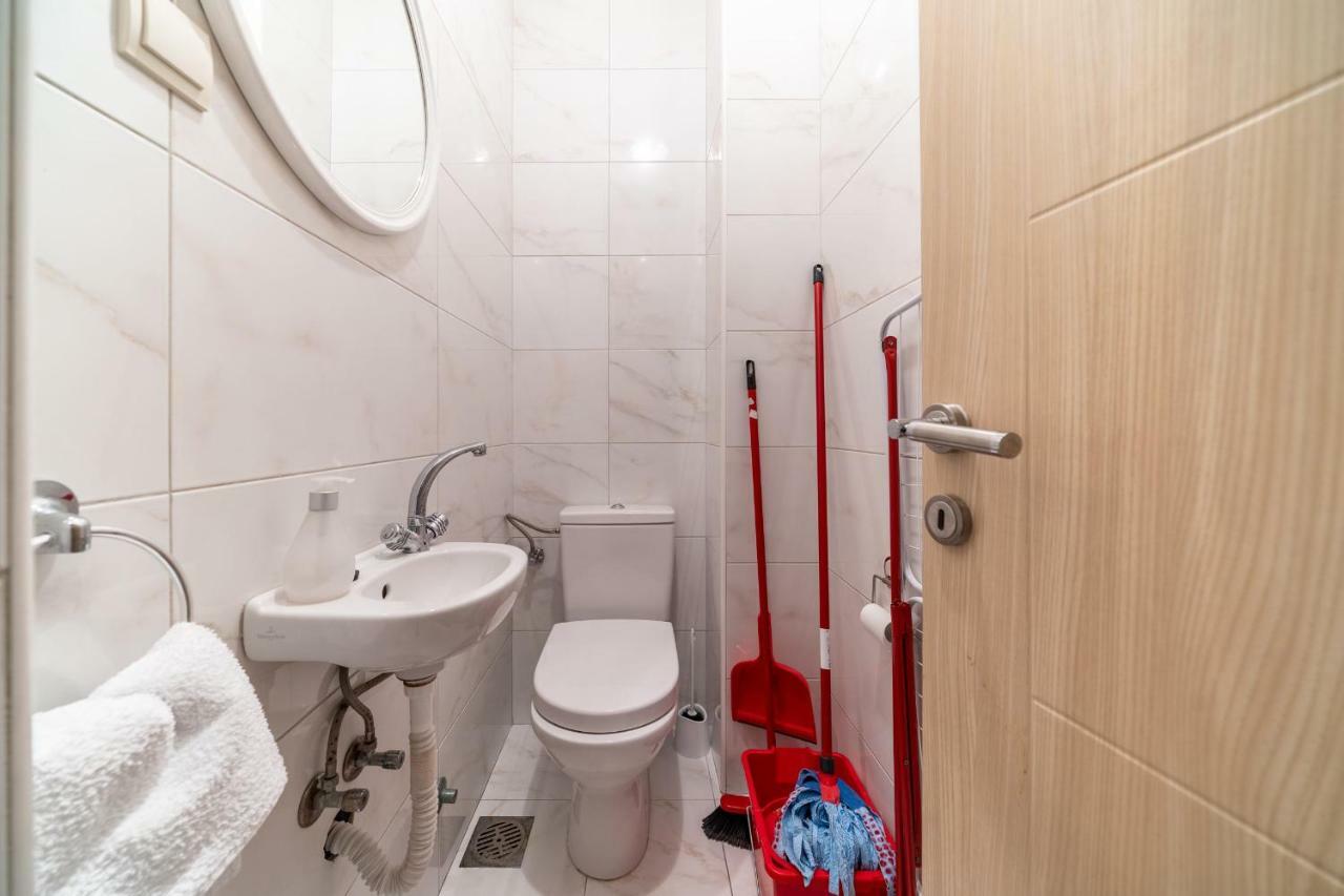 בודווה Apartments Crystall מראה חיצוני תמונה