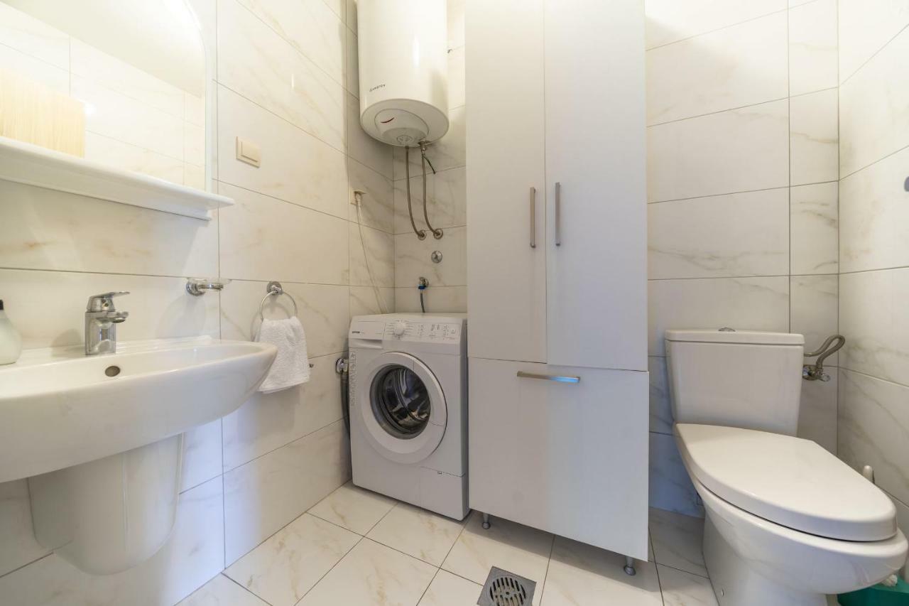 בודווה Apartments Crystall מראה חיצוני תמונה