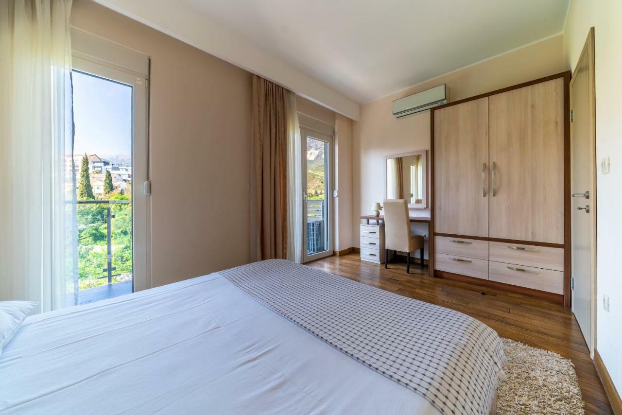 בודווה Apartments Crystall מראה חיצוני תמונה