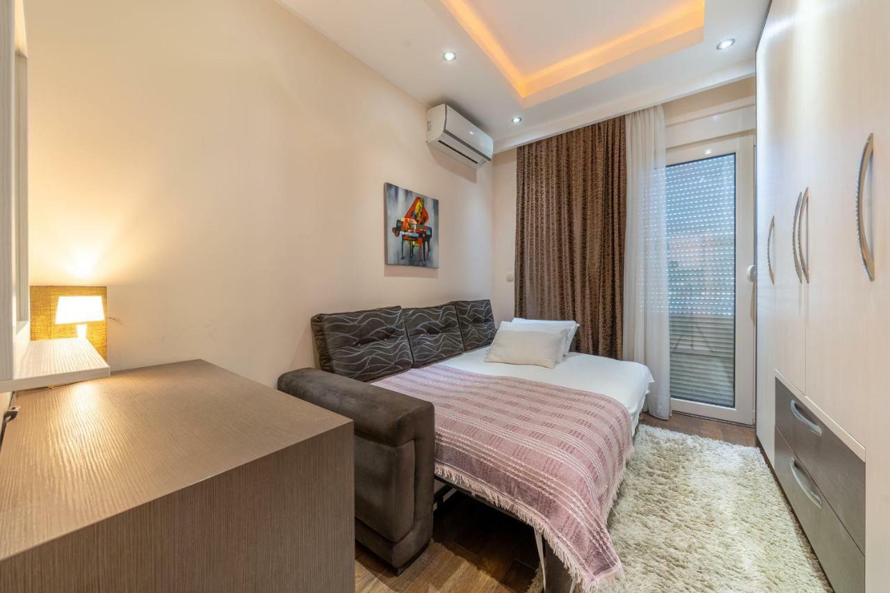 בודווה Apartments Crystall מראה חיצוני תמונה