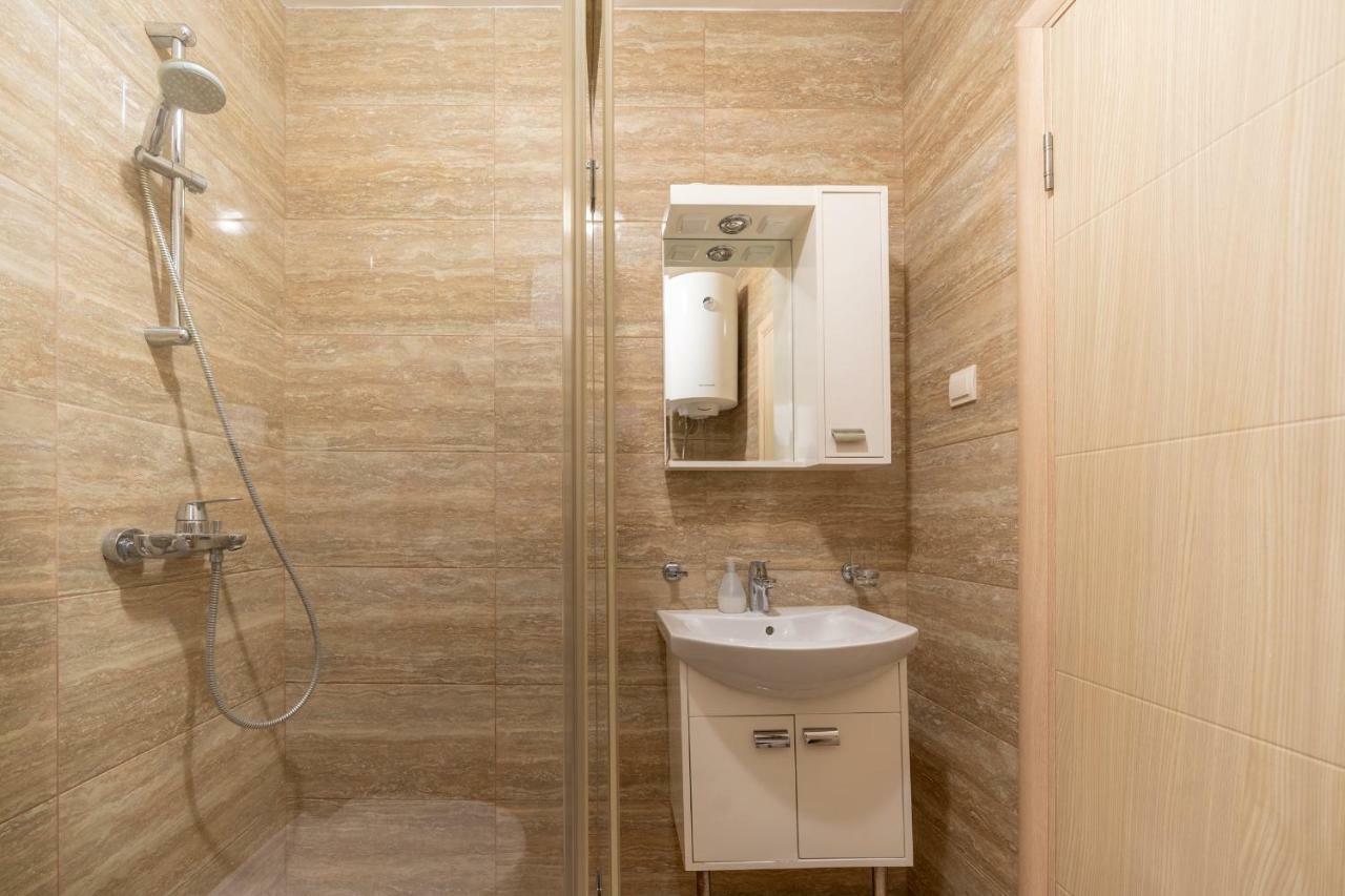 בודווה Apartments Crystall מראה חיצוני תמונה